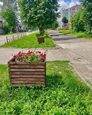 30 цветочных вазонов украсят улицы Южи
